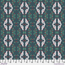 Load image into Gallery viewer, Folk Heart Quilt Pattern
